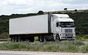 286px-Freightliner_Argosy_CISX-530_'Highway_Junkie'_(23267877923)